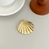 Broche Minimalista Personalizado com Listras Verticais Tridimensionais em Concha Dourada e Prateada, Versátil para Ternos e Casacos, Adequado para o Dia a Dia