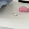 Anillo Pequeño de Encaje Fresco de Plata de Ley S925 para Mujer, Lujo Ligero Nicho de Gama Alta Versátil Apilable Anillo para Dedo Índice Nuevo Accesorio para Mano