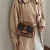 Bolsa de Hombro Cruzada de Moda Retro de Gran Capacidad Estilo Nuevo Primavera y Verano 2026 Bolso de Mano Cuadrado Pequeño de Textura de Alta Gama para Mujer
