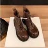 ¡Stock Listo, Envío Inmediato! Botines Retro Británicos de Moda y Versátiles con Punta Redonda, Cordones, Tacón Grueso, que Aumentan la Altura, Botas Martin, Botas de Moda