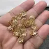 Acessórios para Joias Artesanais DIY Pulseira de Cristal Banhada a Ouro 18K Nó Chinês Vazado Taça de Flor Vazada Pétalas de Flor