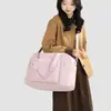 Bolsa de Viagem Curta Leve de Grande Capacidade para Ombro e Mão, Novo Estilo da Moda e Simples para Primavera e Verão de 2026, Esportiva e de Lazer para Mulheres