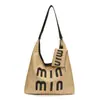 Bolso de Hombro Único para Axila 2025 Nuevo Elegante Moderno Moda con Letras Versátil para Viajes Bolso Tote para Mujeres