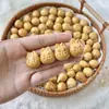 Pieza Pequeña con Forma de Croissant Tallada en Marfil de Fruta, Accesorios de Marfil de Fruta para Manualidades, Pulsera DIY Hecha a Mano para Mujer, Colgante Retorcido a Mano