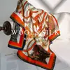 Moda de Alta Gama 2026 Otoño e Invierno Bufanda Cuadrada de Lana de Seda de 65 cm para Mujer, Chal Bufanda de Lana de Seda Ligera de Lujo Amigable con la Piel