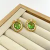 Pendientes Retro Estilo Palacio con Incrustaciones de Perla Verde Oliva Huecos Diseño de Nicho Pendientes de Lujo Ligero de Gama Alta para Mujer