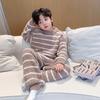 Pijama Rayado de Coral Fleece con Forro de Fleece para Niños Modelo Nuevo 2026 Conjunto de Ropa de Casa Gruesa de Invierno para Niños