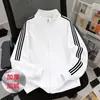 Jaqueta Clássica de Lã com Três Listras para Outono e Inverno Gola Alta Moletom Esportivo Casual para Jovens Homens e Mulheres Mesmo Estilo Cardigan com Zíper Tendência