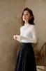 Camisa de Base Floral de Encaje con Cuello Medio Alto de Nuevo Estilo para Mujer, Malla Elástica de Algodón Acanalado Empalmado, Elegante Ropa Interior de Manga Larga para el Trabajo