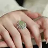 Novo Anel Estilo Chinês para Mulheres, Anel Aberto Ajustável Estilo Étnico Retrô de Alto Padrão de Nicho, Anel de Superfície de Ovo Verde Novo Produto
