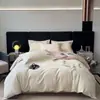 Conjunto de Quatro Peças de Algodão Puro Espesso Novo de 2026, Conjunto de Roupa de Cama de Luxo com Bordado Duplo em Algodão de Fibra Longa, Lençol e Capa de Edredom