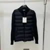 Chaqueta de algodón con parche de manga tejida, insignia metálica transfronteriza, cuello alto y cierre de cremallera, estilo minimalista clásico simple de alta gama