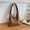 Bolso de Motocicleta Personalizado con Remaches para Mujer 2026 Nuevo de Alta Gama Moda Nicho Diseño Bolso de Hombro Único Bolso de Mano Versátil Casual