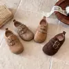 Zapatos retro de cuero para niños 2026 otoño nuevos resistentes al desgaste casuales para niños Birkenstock mocasines suaves para niñas