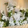 2026 Nueva Serie Blanca Accesorios de Flores para Bodas Juego de Decoración de Boda Materiales de Flores Color Claro Blanco Roto Arreglo Floral Artificial para Bodas