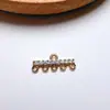 Accesorios de joyería con baño de oro de cobre de 18k de alta retención de color, colgante, collar, pulsera, pendientes con microincrustaciones de circonita, materiales hechos a mano para DIY