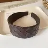 Diadema de Cuero Trenzado Diseño Retro, Diadema de PU con Patrón de Diamantes de Nicho, Pasador para el Cabello de Mujer, Tocado de Pasador de Ala Ancha de Gama Alta