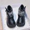 Botines Martin de Encaje para Niñas 2026 Primavera/Verano Nuevos Zapatos Casuales Versátiles de Moda Infantil para Niños Medianos y Mayores Zapatos de Lazo Individual