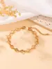 Suministro Transfronterizo Europeo y Americano Pulsera Sencilla y de Moda de Acero de Titanio Hueca de Cuatro Hojas Versión Alta Estilo Popular Transfronterizo