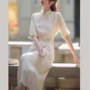 Melhor Cheongsam Pausa para Chá Novo Estilo Chinês Vestido Cor de Damasco para Figuras Baixas, Vestido Longo Emagrecedor, Moda Verão Feminina 2026