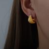 Pendientes de acero de titanio chapados en oro con diseño geométrico elegante de múltiples capas y personalidad de nicho retro.