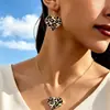 Pendientes y Anillo de Moda con Diseño Circular, Estilo Ins Retro Geométrico Estampado de Leopardo, Pendientes y Anillo de Moda Transfronterizos Europeos y Americanos para Mujer