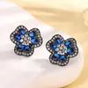 Novedad 2024 Joyería Huabi Chapado en Cobre Dorado Cristal Azul Puntiagudo Simulado Rosa Elegante Lujo Ligero Traje Negro Dorado para Mujer