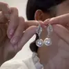 Pendientes de Perla con Diseño de Dos Vías 2025 Nuevos Pendientes Modernos y Elegantes Pendientes Versátiles para Mujer con Diamantes Completos