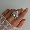 Anillo Geométrico Irregular de Cobre Incrustado con Circonita de Nuevo Estilo Lujo Ligero Transfronterizo Europeo y Americano para Mujer Personalidad Anillo de Dedo Hueco Simple Venta al por Mayor