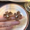 Pendientes de flores flocadas de otoño e invierno, ligeros, de lujo, con nicho, pendientes de alta calidad con incrustaciones de diamantes, joyería de oreja de temperamento retro francés al por mayor