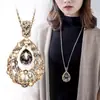 Colar de Cobra da Moda Design de Nicho de Alta Qualidade Corrente de Lã Luxo Leve Versátil Pingente Exquisito Pingente para Roupas Femininas