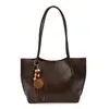 Bolsa de ombro tote vintage transfronteiriça para mulheres, grande capacidade, novo estilo inverno 2026, conjunto versátil de bolsas de mão