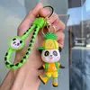 Llavero de Panda para Salida de Primavera Muñeco de Dibujos Animados Lindo Llavero de Pareja Colgante para Mochila Escolar de Estudiante Regalo