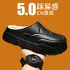 Pantuflas de Algodón de Invierno Zapatos Impermeables para Postparto Uso en Exteriores Acolchadas Modernas Zapatillas Cerradas de Pareja Zapatos de Algodón Calientes con Forro de Felpa