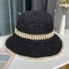 Chapéu de praia de aba larga para férias em Sanya, chapéu de crochê tricotado à mão, chapéu de pescador feminino para viagens de verão com proteção facial.