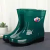 Botas de lluvia para mujer, de media pantorrilla, con forro de polar, estilo de pantorrilla corta, zapatos impermeables para adultos, botas de lluvia de moda coreana, estilo de mujer