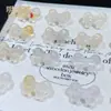 Colgante de Mariposa de Calcedonia Blanca Hielo Natural Ágata para Mujeres Chinas Collar de Clavícula Tridimensional Lindo Colgante de Joyería