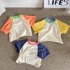 Camiseta de Verano Suave de Estilo Coreano de Moda 2025 con Mangas Raglán de Contraste para Bebés y Niños Pequeños, Top Casual Holgado de Manga Corta