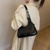 Bolsa pequena retro de alta qualidade para mulheres 2023 novo outono popular all-match messenger bag shoulder underarm bag