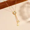 Moderna, Sencilla, Versátil Cadena Borla Flor Hueca Chapada en Oro Flor de Concha Blanca Collar de Joyería de Acero Inoxidable