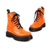 Botas de Equitação Femininas Tamanho 35-48 Outono e Inverno, Botas de Couro de Cano Curto Tamanho Grande Cruzadas, Bico Redondo Sola Grossa Estilo Europeu e Americano Botas Femininas Impermeáveis Plataforma