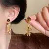 Pendientes Únicos de Personalidad Retro de Lujo Ligero, Artículo Popular de Celebridad de Internet, Pendientes de Alto Nivel Estilo Hong Kong, Accesorios de Oreja Exagerados Estilo Ins Japonés y Coreano