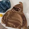 Ropa interior básica de felpa con capucha, casual, holgada, versátil, a rayas, para niños, Invierno 2026, Nuevas llegadas, Tops para niños pequeños y niños