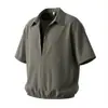 Nova Jaqueta de Manga Curta, Camisa Vertical Listrada de Gola V Falsa Duas Peças para Homens, Camisa de Manga Meia Mão Elástica de Verão para Homens