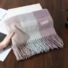 Novo cachecol xadrez de fábrica atacado para redes sociais, cachecol xale de cashmere sintético de alto nível para mulheres, importação transfronteiriça, estilo coreano ins