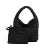 Bolsa de mimbre para cesta de comida versátil de alta gama de moda nueva de principios de primavera, bolso hecho a mano, bolso tipo cubo para llevar al hombro