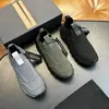 Producto popular de exportación: Zapatos casuales Fly-knit con diseño de calcetín elástico, zapatillas de malla transpirable para hombre sin cordones para uso diario