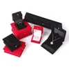 Caja de regalo de terciopelo con hebilla dorada para ceñir la cintura y empaque de joyería, caja para colgantes de joyería, caja de pulsera y anillo de alta gama de moda