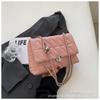 Bolsa Pequena Texturizada da Moda para Mulheres 2026 Nova Bolsa Versátil de Ombro Transversal Bolsa de Corrente Acolchoada Texturizada Tendência Este Ano
