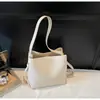 Bolso de Hombro Retro Simple Transfronterizo para Mujer 2025 Verano Nuevo Estilo Gran Capacidad Elegante Casual Bolso Cubo